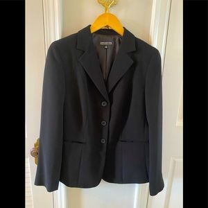Jones New York blazer; size 8; color black.